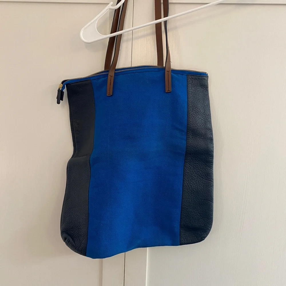 Gap purse